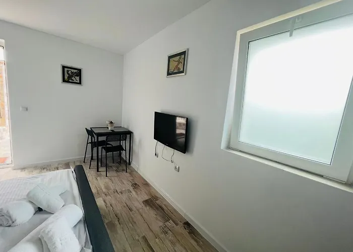 3c Delux 3 * Braşov